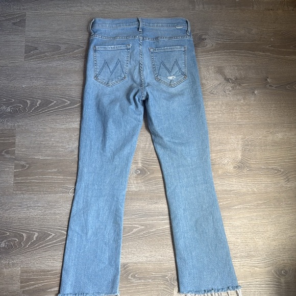 MOTHER The Insider Crop Step Fray Thrilling Shots 27 - Picture 3 of 14